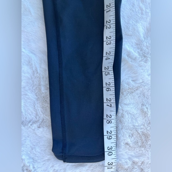 Free People Movement Infinity Crop Cutout Leggings in black Size Large - Picture 11 of 11